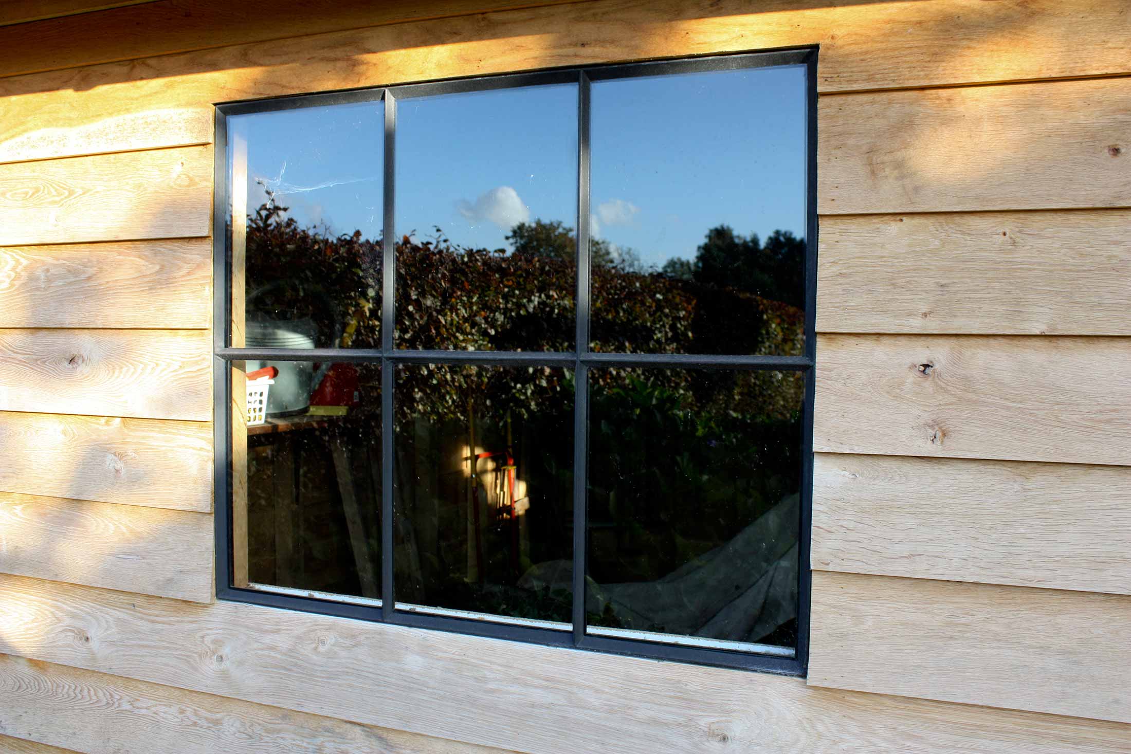 Rusteloos Hesje tarief Stalen raam | Vast | 98 x 82 cm | Dubbel glas | Zwart gecoat | Yurrt