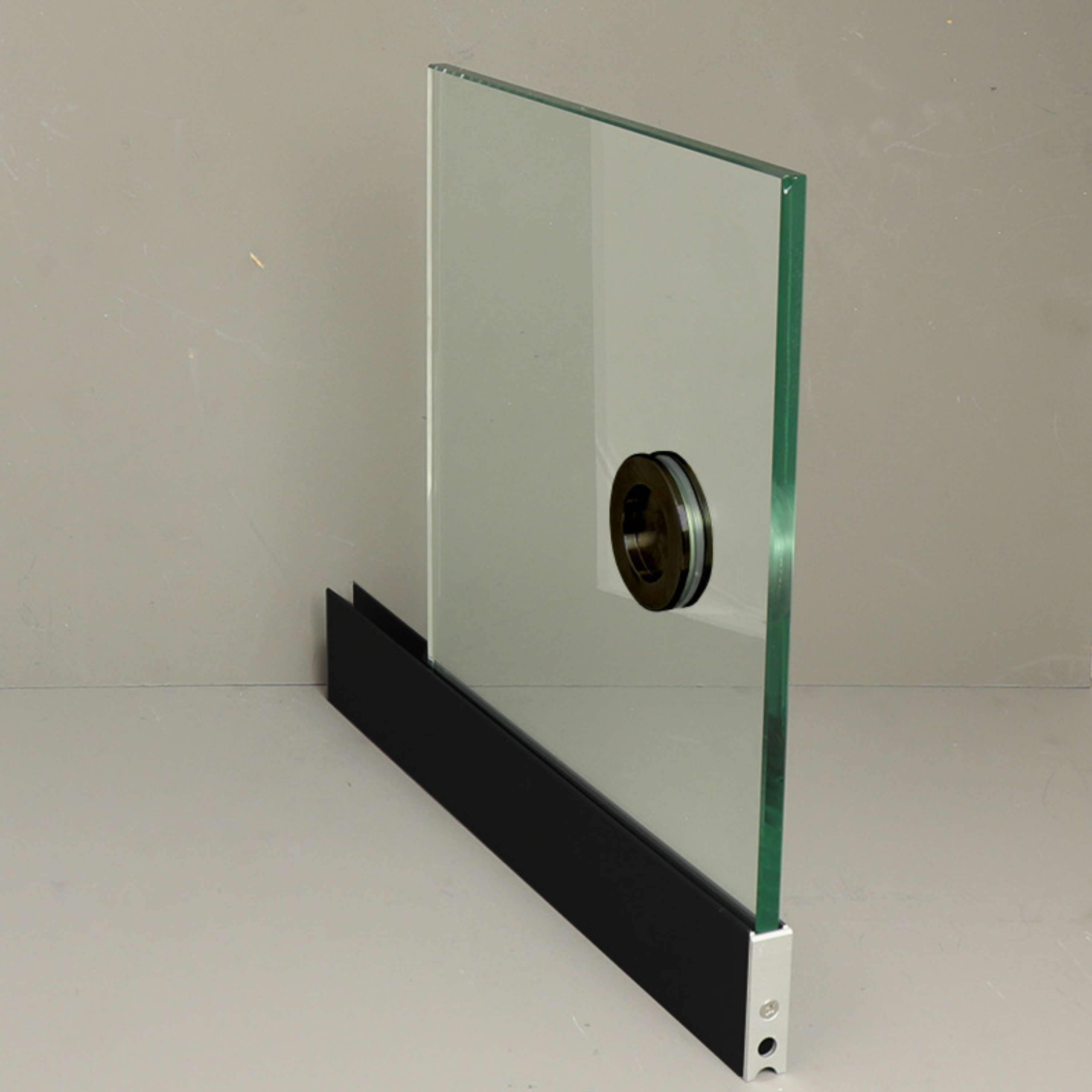Glaspaneel zwart met indraaihandvat, 98 x 225 cm